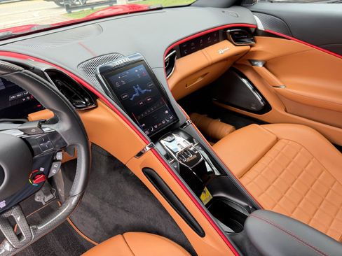Used 2022 Ferrari Roma RWD image 39