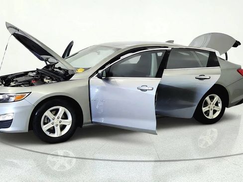 Used 2024 Chevrolet Malibu LT FWD image 9