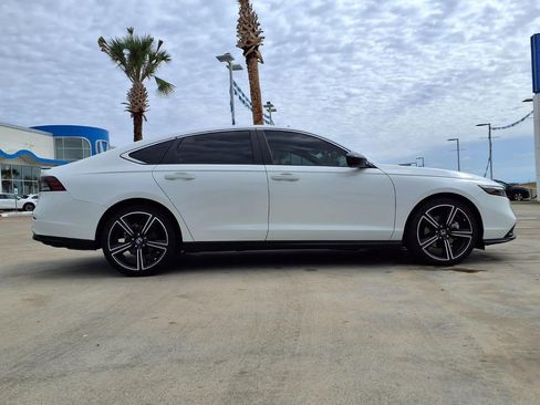 Used 2024 Honda Accord Sport image 8