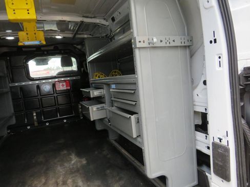 Used 2019 Ford Transit 250 130 Low Roof RWD image 30