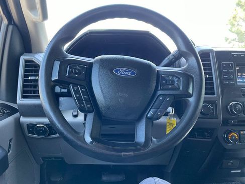 Used 2017 Ford F250 XL w/ Power Equipment Group AWD/4WD image 17
