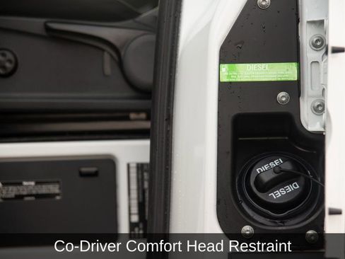 Used 2025 Mercedes-Benz Sprinter 2500 image 27