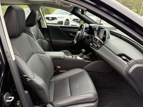 Used 2024 Lexus ES 350 w/ Premium Package FWD image 14