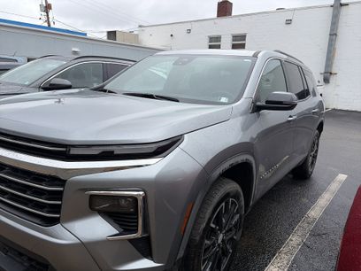 Certified 2025 Chevrolet Traverse LT w/ Sun and Wheel Package