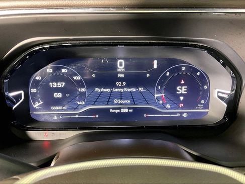 Used 2023 GMC Yukon Denali image 30