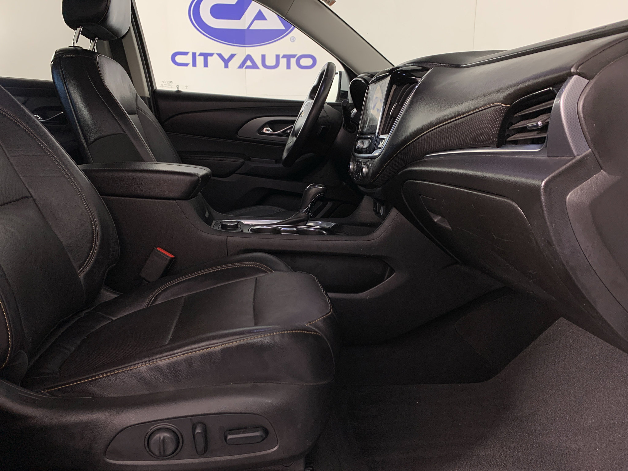 Used 2019 Chevrolet Traverse Premier AWD/4WD image 40