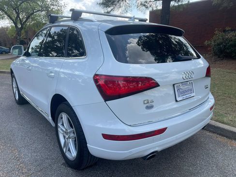 Used 2017 Audi Q5 2.0T Premium Plus w/ Technology Package image 3