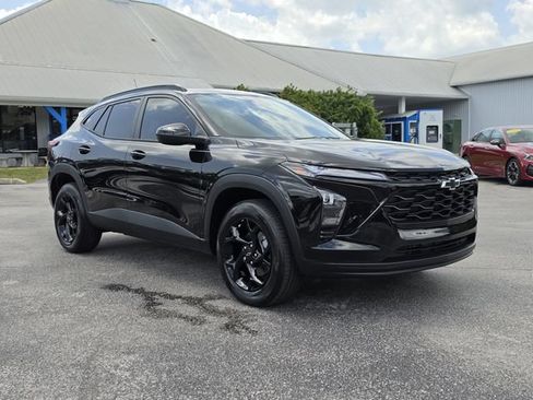 New 2026 Chevrolet Trax LT w/ Driver Confidence Package FWD image 7