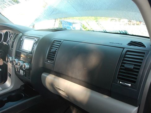 Used 2014 Toyota Sequoia Limited RWD image 45