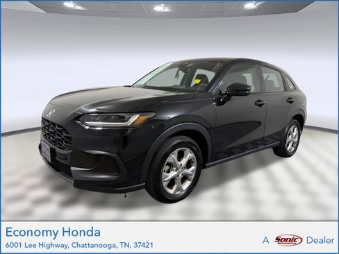 Certified 2025 Honda HR-V LX image 1