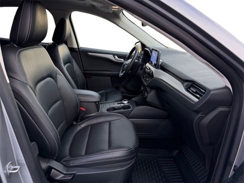 Used 2022 Ford Escape SEL w/ Technology Package image 18