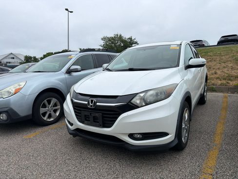 Used 2016 Honda HR-V EX image 7