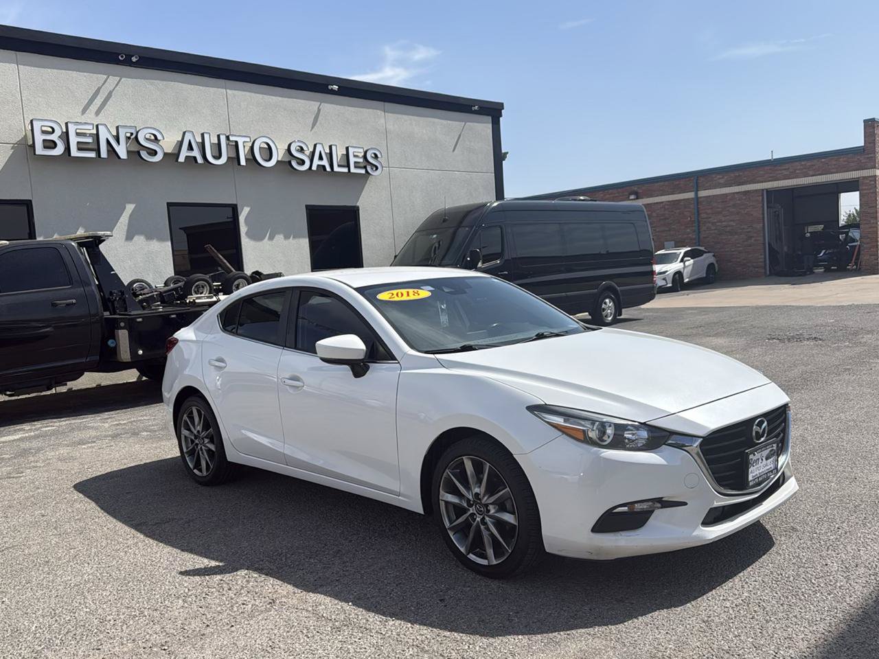 Used 2018 MAZDA MAZDA3 Touring FWD image 4
