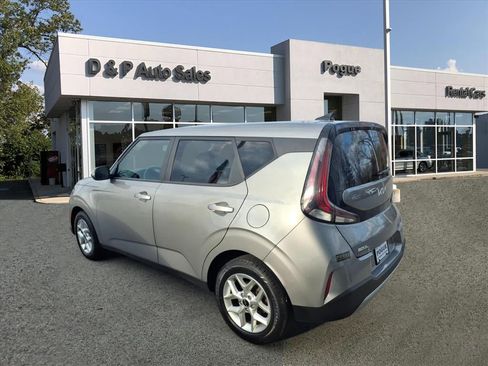 Used 2023 Kia Soul LX w/ Option Group 015 image 3