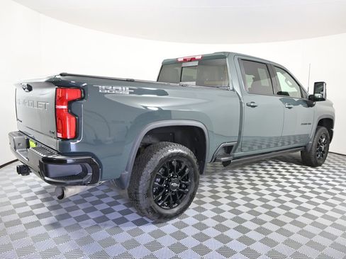 Used 2025 Chevrolet Silverado 2500 LTZ w/ LTZ Plus Package AWD/4WD image 7