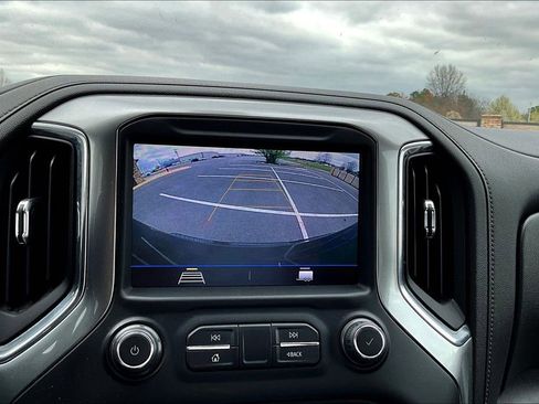 Used 2022 Chevrolet Silverado 1500 LT Trail Boss w/ Bed Protection Package AWD/4WD image 17