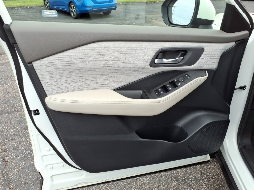 Certified 2023 Nissan Rogue SV AWD/4WD image 15