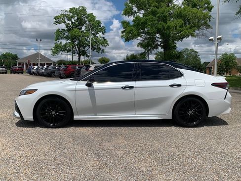 Used 2024 Toyota Camry XSE w/ Navigation Package FWD image 5