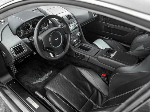 Used 2011 Aston Martin V8 Vantage Coupe RWD image 6