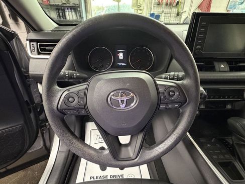 Used 2019 Toyota RAV4 XLE image 15