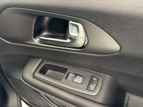 New 2027 Chrysler Pacifica Select AWD/4WD image 24