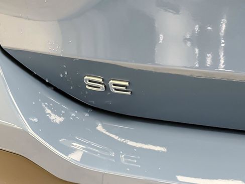 New 2026 Volkswagen Tiguan SE image 25