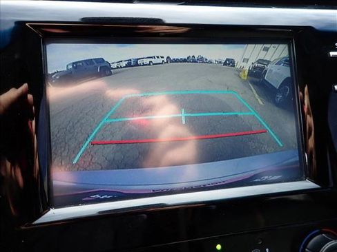 Used 2018 Toyota Camry LE image 19