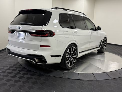 Used 2024 BMW X7 xDrive40i w/ M Sport Package AWD/4WD image 7