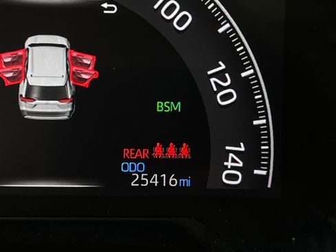 Used 2019 Toyota RAV4 Limited image 17