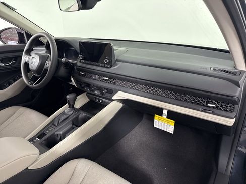 New 2025 Honda Accord SE image 24