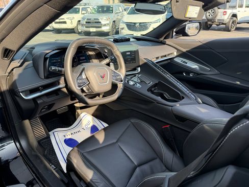 Used 2022 Chevrolet Corvette Stingray Coupe w/ Z51 Performance Package image 15