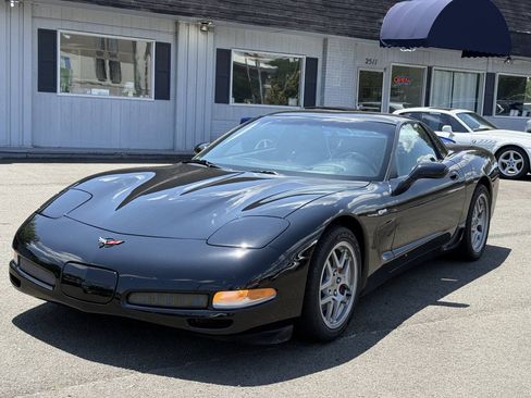 Used 2004 Chevrolet Corvette Z06 w/ Memory Package RWD image 4