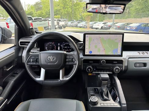 Used 2025 Toyota 4Runner Trailhunter AWD/4WD image 23