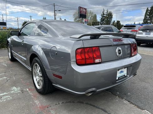 Used 2006 Ford Mustang GT image 3