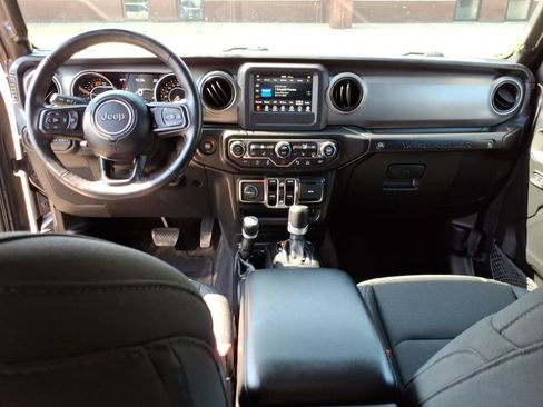 Used 2021 Jeep Wrangler Unlimited Sport AWD/4WD image 12