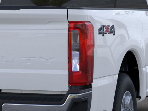 New 2026 Ford F350 XLT AWD/4WD image 21