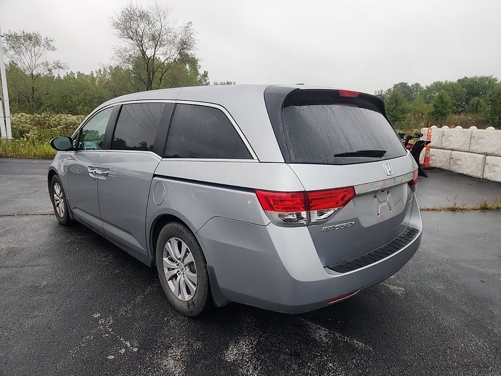 Used 2016 Honda Odyssey SE image 4