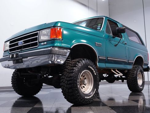 Used 1989 Ford Bronco XLT 4X4 image 18
