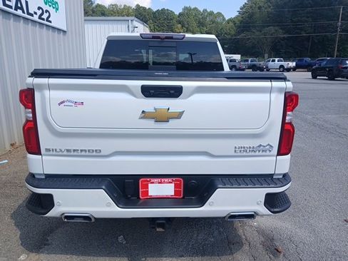 Used 2022 Chevrolet Silverado 1500 High Country w/ High Country Premium Package image 7