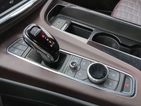 Used 2023 Cadillac Escalade Sport Platinum image 36