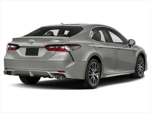 Used 2024 Toyota Camry SE FWD image 2