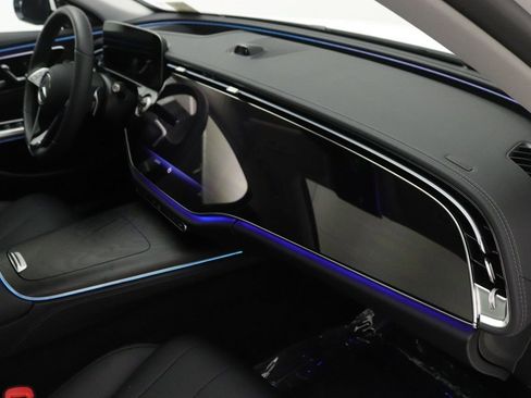 New 2025 Mercedes-Benz E 350 4MATIC Sedan image 25