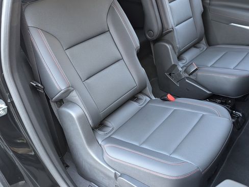 Used 2025 Chevrolet Traverse Z71 w/ Driver Confidence Package image 22