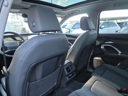 Certified 2025 Audi Q5 Premium Plus w/ Premium Plus image 17