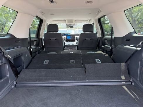 Used 2025 Ford Expedition Active AWD/4WD image 21