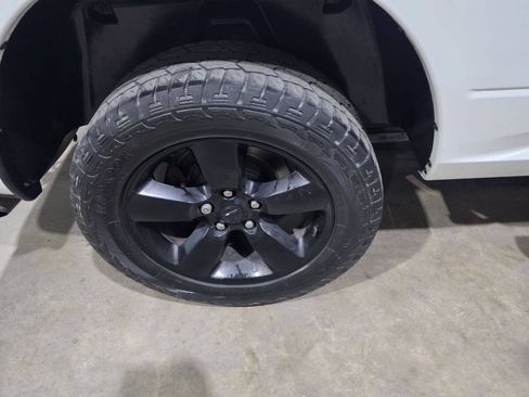 Used 2019 RAM 1500 Express w/ Express Value Package AWD/4WD image 23