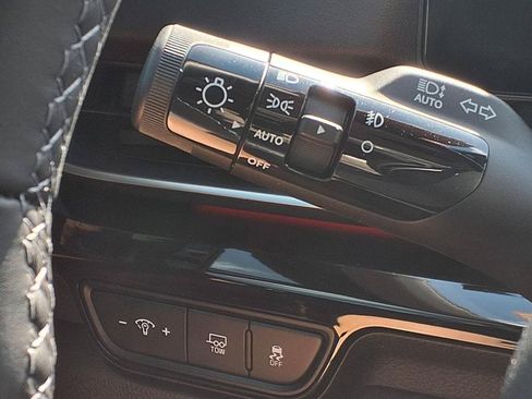 Certified 2026 Kia Carnival SX Prestige FWD image 18