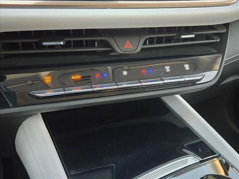 Used 2024 Buick Envision Avenir image 14