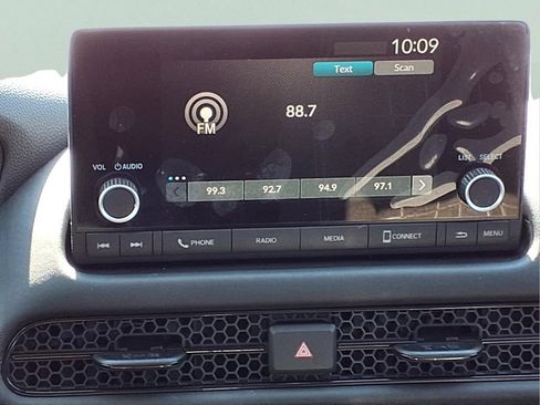 Certified 2025 Honda HR-V LX image 14