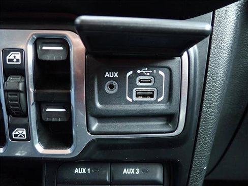 Used 2023 Jeep Wrangler Unlimited AWD/4WD image 19